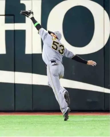 阪神・島田「開き直って思い切って」　藤川監督起用に応えた！２カ月半ぶりスタメンで大ハッスル好捕＆盗塁