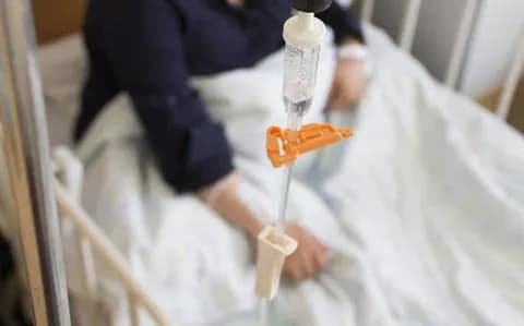 【悲報】脳出血で左半身麻痺ワイ、未来に絶望