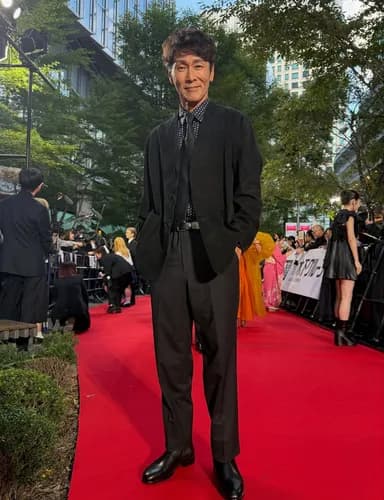 元木大介、20キロ減量で別人に変貌　イケメン俳優…と思ったら　「東京国際映画祭」レッドカーペットに現る