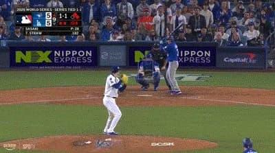 【WS第3戦】佐々木朗希がＷＳ初登板で回またぎ　２四球も味方の好守にも救われ２イニング目も無失点　守護神の熱投に本拠地は「ロウキコール」