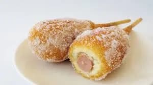 北海道「アメリカンドッグに砂糖まぶします」