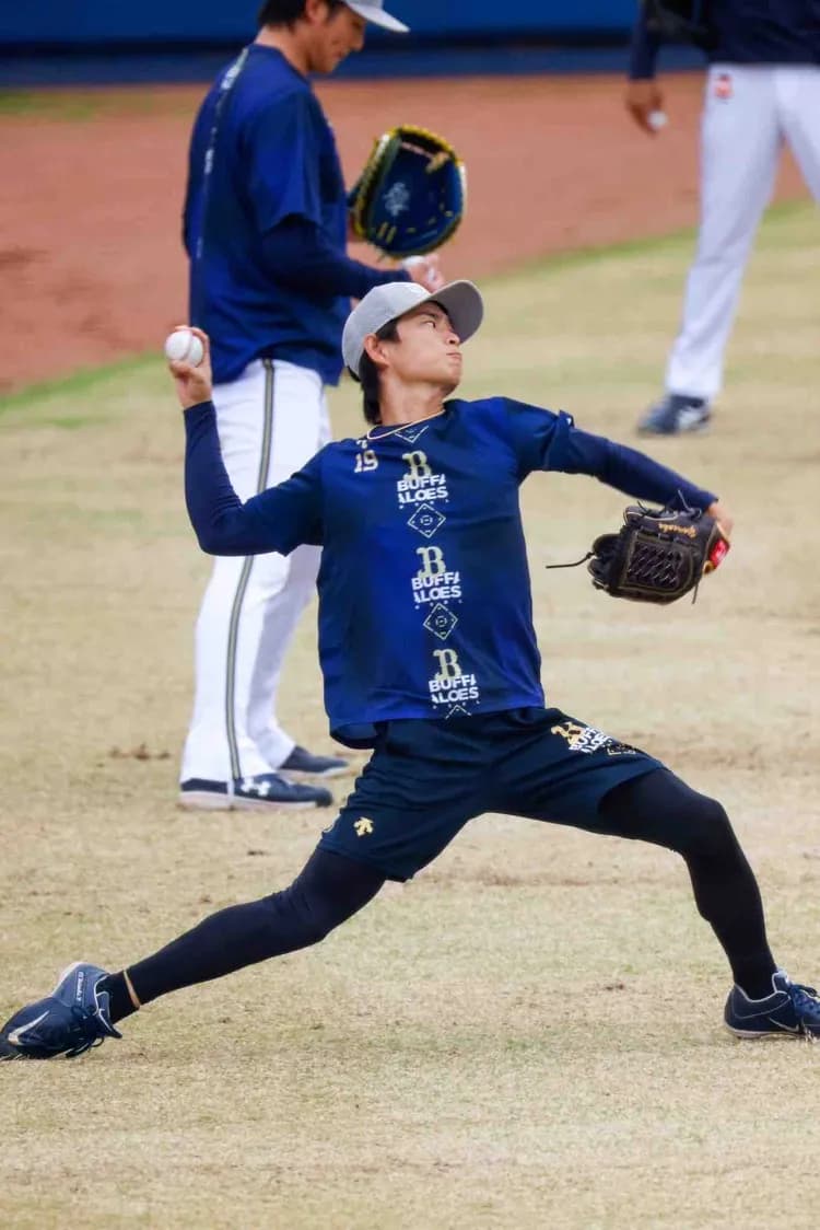 FA取得山岡泰輔、行使せずバファローズ残留へ！岩嵜翔も同じく残留