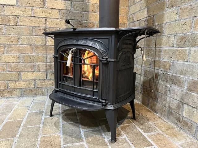 住宅地で薪ストーブ使うアホ