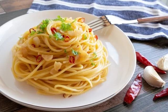 男 「ペペロンチーノで」←こういうやつカッコイイよな