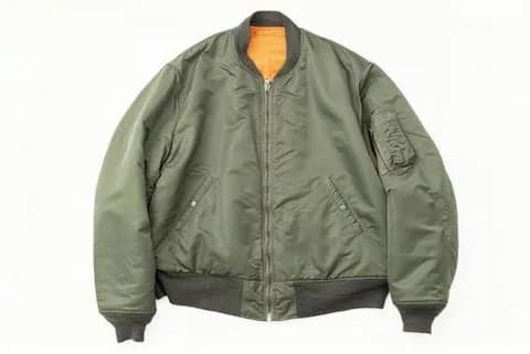 「パーカーとМA-1重ね着してそう」←これやめろ