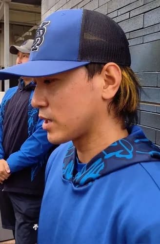 【悲報】DeNA関根大気（30歳 9試合 .174 0 1）、大幅年俸減。5350万円→4050万円で契約更改