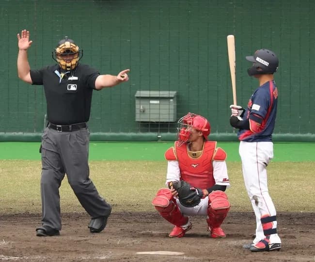 侍ジャパン、練習試合で2つの違反　「ピッチクロック」「ピッチコム」ナインの反応は？　WBCで導入、対応は不可欠