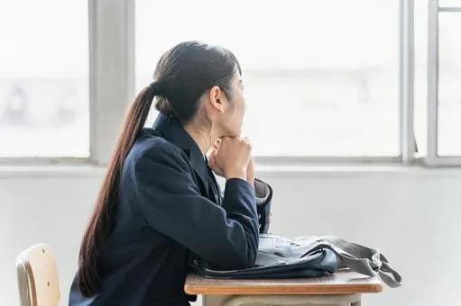 【急募】高卒とFラン卒ってどっちの方が学歴コンプ発症する？ｗｗｗｗｗｗｗｗｗｗｗｗｗｗｗｗ