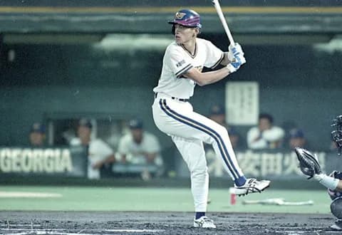 王「一本足！」イチロー「振り子！」落合「神主！」←誰も真似しない件