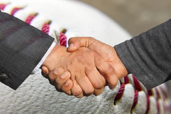 プロ野球選手「ポスティングを許可してくれた球団に譲渡金と言う形で恩返しするぞ！」