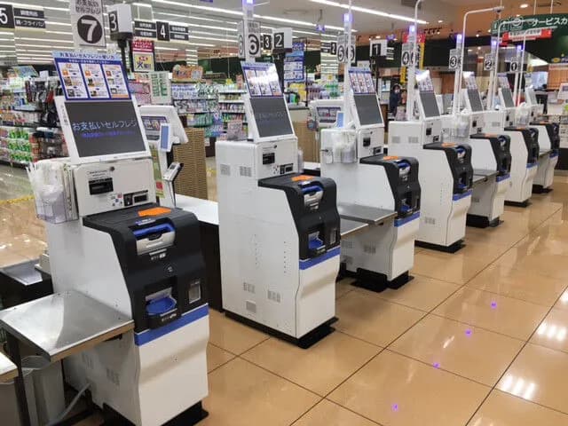 【悲報】高齢者「セルフレジやめろ！店側の最低限の誠意も感謝も感じない」