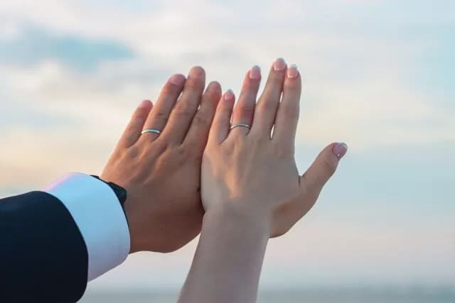 お前らどう言う気持ちで結婚決めたの？