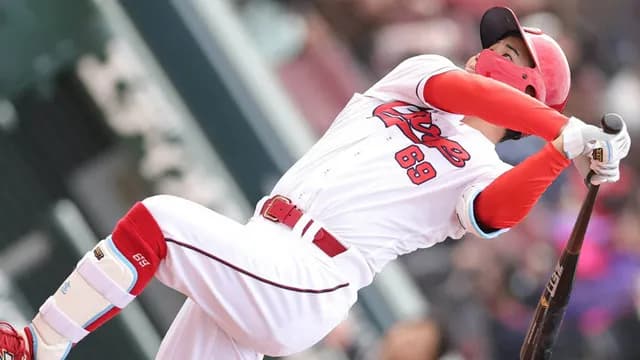 カープ山足達也、引退表明。トライアウトで1安打「今日が最後」戦力外通告後に引退決断