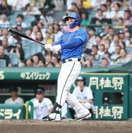 DeNA・オースティン、自由契約　やはりロッテなのか…？