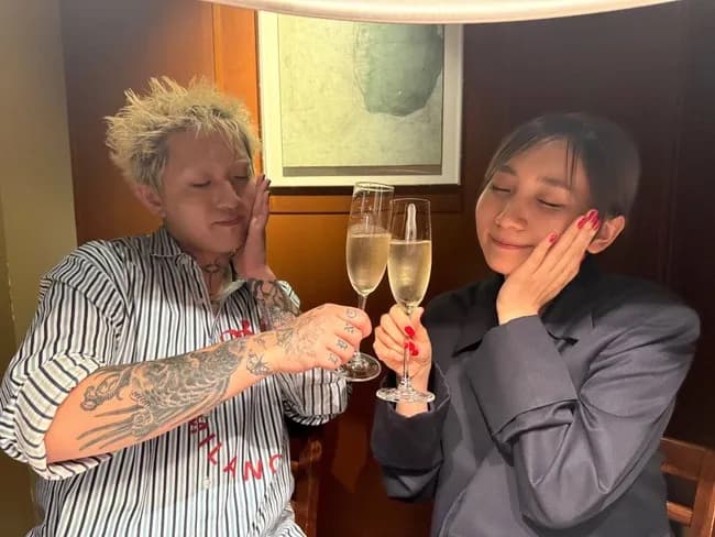 YOASOBIの男、墨を入れすぎて紅白落選ｗｗｗｗｗｗｗｗｗｗｗｗ