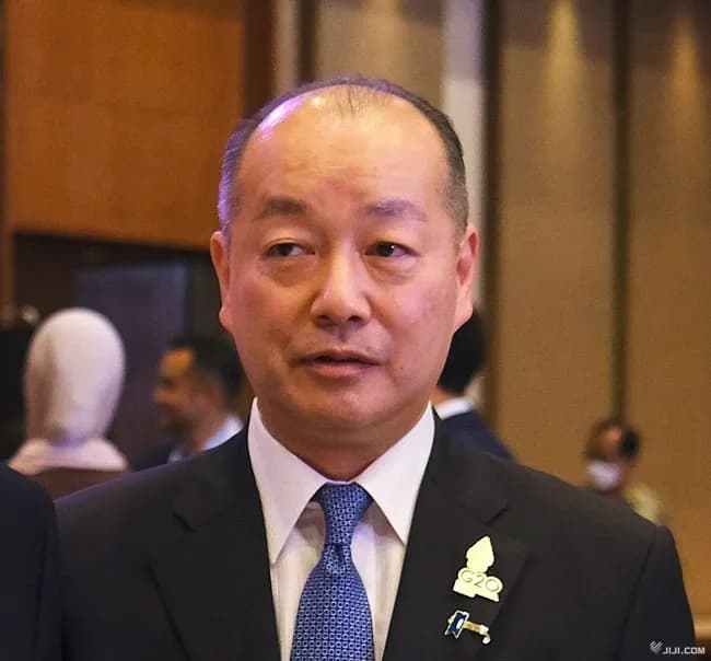 中国「なぁ…日本、謝ろうや…別に対応とかいらんから…謝るだけでいいから…」日本「…」