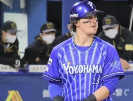 オースティン(34)日本通算 .293 85本 236打点 出塁率.377 長打率.568 ops.945