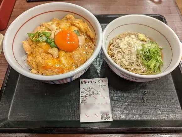 【謎】　サービスエリアの飯ってなんであんなに美味いのｗｗｗｗｗｗ