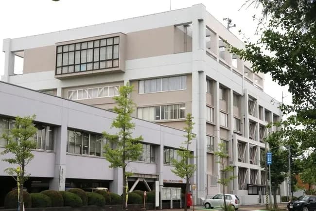 【朗報】新潟県三条市「クマが怖いという理由の小中学校の欠席は欠席扱いにしません！」