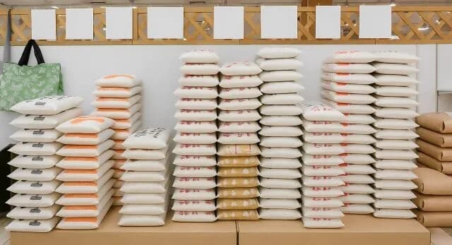 【悲報】国民「コメ5キロ5000円？別にいくらでもいいよ、もう麺類に移行したからｗ」