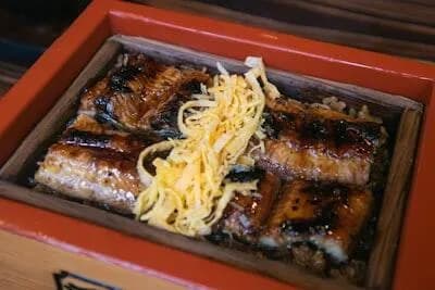 【画像】中国産うなぎ、「中」が抜けて「国産うなぎ」として販売ｗｗｗｗｗｗｗｗｗｗｗｗｗ