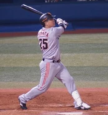 村田修一（.262 14HR 58打点）←巨人から自由契約になってた時のなんj