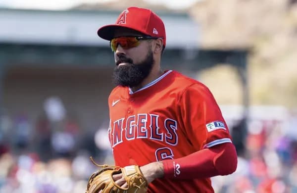 エンゼルス・レンドン（35）、解雇の可能性。契約1年（年俸59億円）残るも枠を1つ空けるため