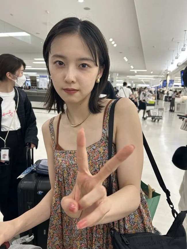 【画像】加藤小夏(おなつ)のオフショット、思ったのと違う😇