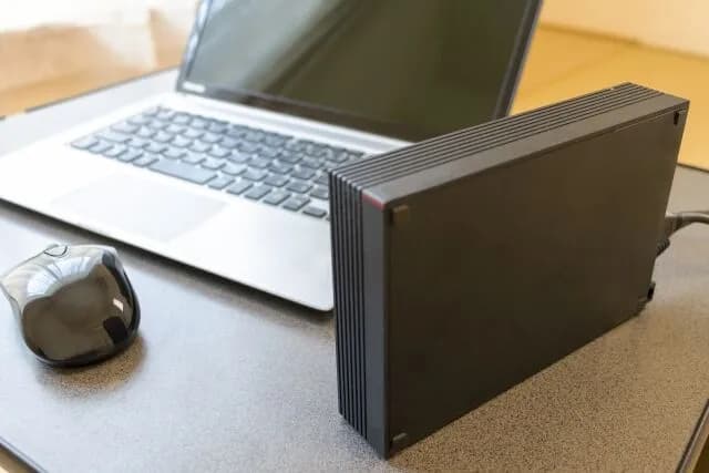 【HDD】ワイ｢12TBのハードディスク買った｣ 敵1｢なに記録するの？｣ 敵2｢なんのデータ保存するの？｣