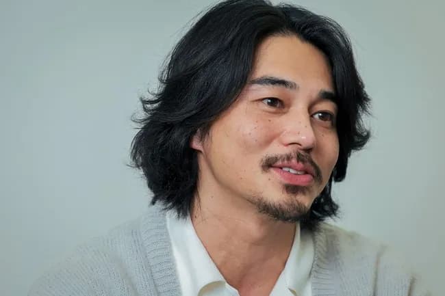 東出昌大「年間自殺者2万人。交通事故死2千人。熊13人。マスコミは『熊熊熊』。いかにも日本のマスコミ