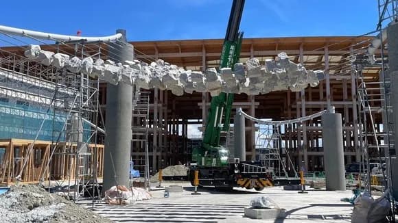 【笑撃】ネット民「万博の石の屋根は危ないんだああああああああ」