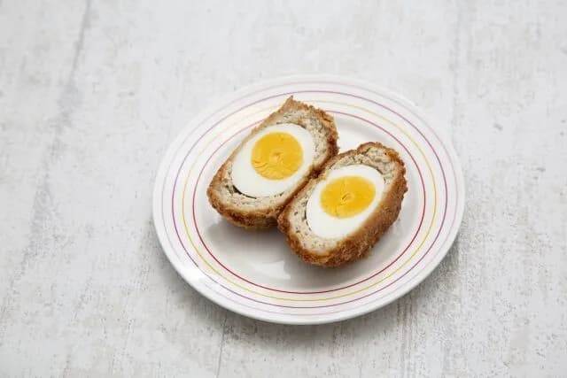 三大給食でしか食べたことのない料理、スコッチエッグ、チキンピカタ、後一つは？