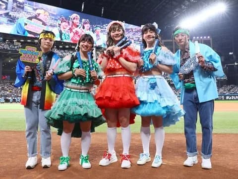 「キヨコで～す♥」日本ハムファン大爆笑　「超ときめき♡宣伝部」とコラボパフォ　ＳＮＳ反響「キヨコ爆イケ美女になってるやんｗ」