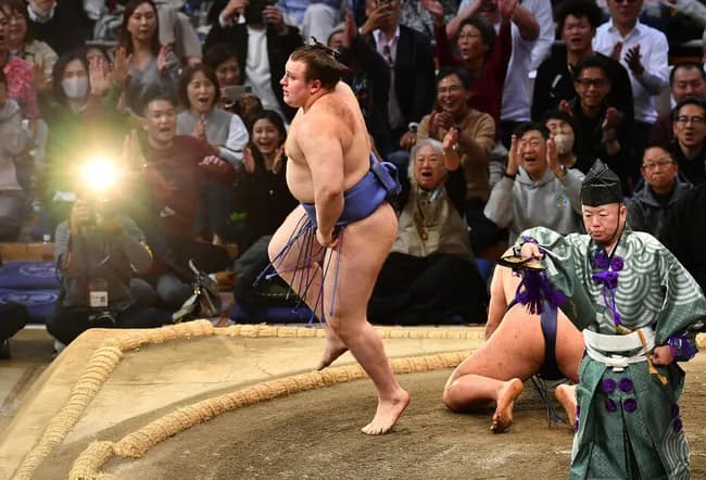 【相撲】九州場所千秋楽　関脇・安青錦が初優勝　優勝決定戦で豊昇龍破る　所要14場所は史上2位のスピード記録
