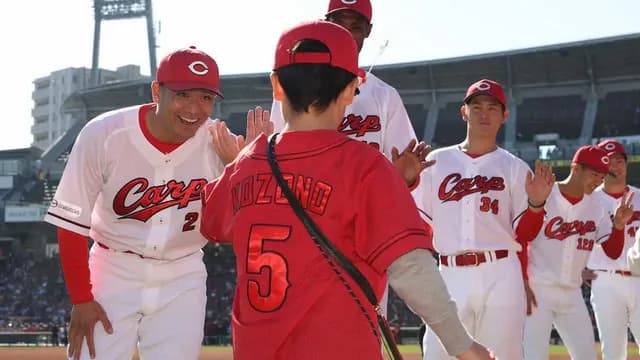 カープ戦力外の田中広輔が異例のファン感謝デー参加！鯉党に直接感謝伝える。去就は未定