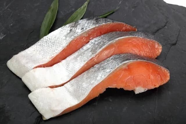 サーモンがマグロに勝った理由ってなに？