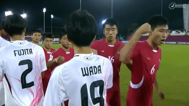 【動画】北朝鮮チーム、日本チームにハイタッチならぬグーパンチをお見舞いするｗｗｗｗｗｗ