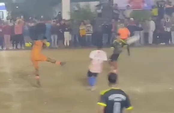 【動画】インドのゴールキーパー、レベチｗｗｗｗｗｗｗｗｗｗｗｗｗｗｗｗ