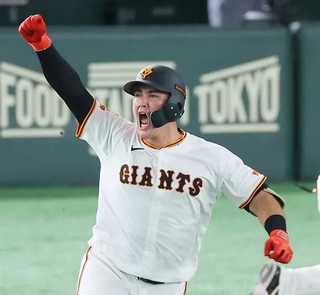 巨人・リチャードが結婚　移籍2年目の来季は二人三脚でさらなる飛躍を目指す