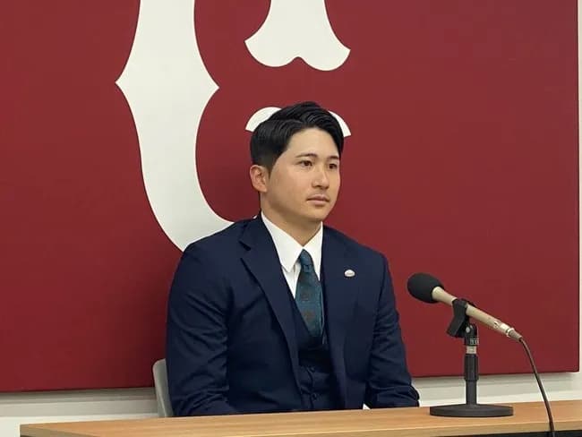 巨人・泉口友汰、3700万円増の5900万円でサイン