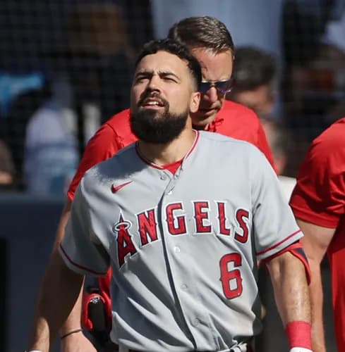 エンゼルス・レンドンさん、来季が契約最終年なので最後の年俸を貰って引退