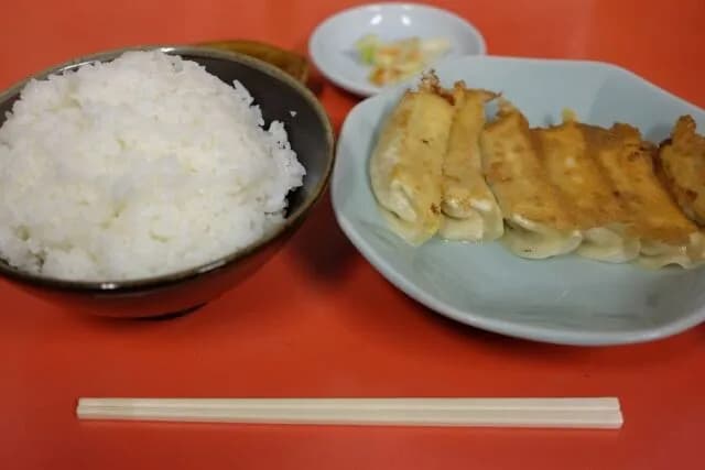 白米と餃子。あと1つ足して最強にする