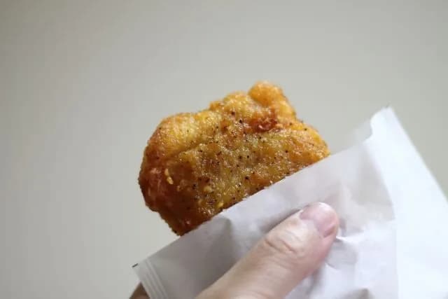 ローソン→からあげくん　ファミマ→ファミチキ　セブン→???