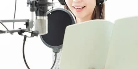 【衝撃】昔の声優『ルックスそこまで重要じゃない、表舞台にもあんま出ません、大事なのは演技力とコミュ力』