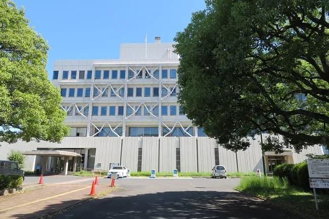 娘「義父に性加害されたと思ったけどやっぱ夢だったかも」→　無罪へ