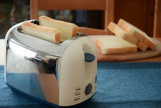トースターとかいう食パン焼くためだけの機械