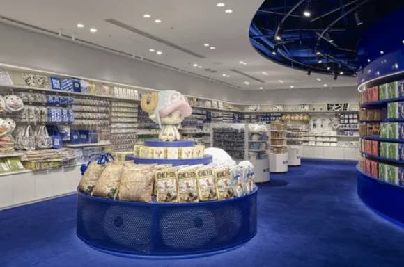 【悲報】ワンピース公式ショップ、客が全く捌けず明日から営業中止ｗｗｗｗｗｗｗｗｗｗ