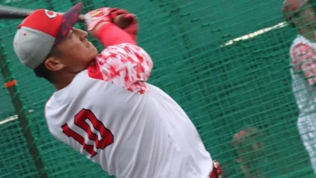 カープ佐々木泰、2桁本塁打宣言！新井監督の助言で体作りに着手「1年間戦える体を」