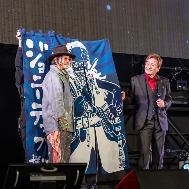 【速報】尾田栄一郎さん、ジャック・スパロウを描いてジョニーデップにプレゼント