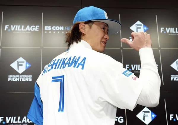 西川遥輝、背番号7で日本ハム復帰「栗山さんに頼み込んだ」